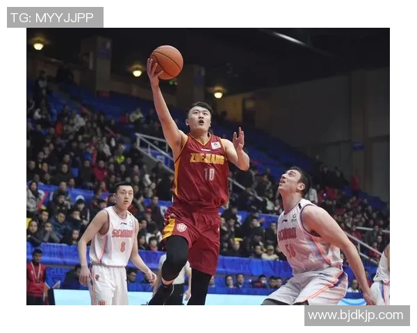 南京篮球队与成都篮球队赛后复盘团队协作的成功与不足分析